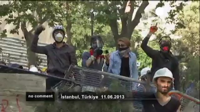 Turkish riot police enter Istanbul’s... - no comment