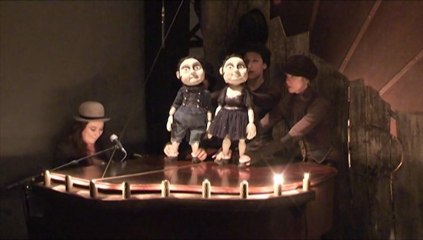 Arts de la rue - Théâtre du Rugissant - Dans l'oeil du Judas