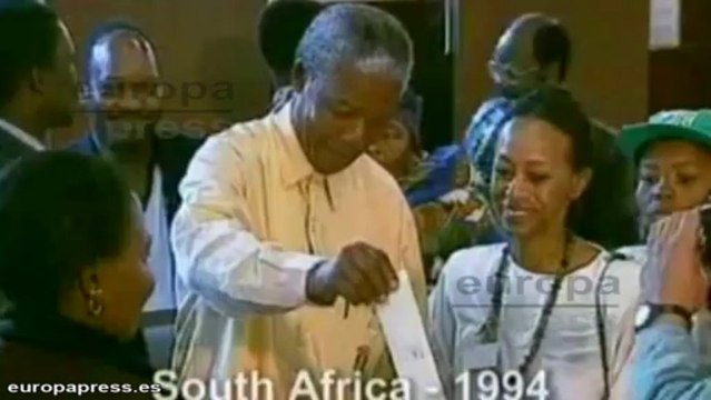 Nelson Mandela sigue en estado grave