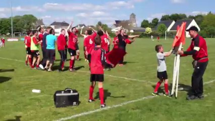 Les joueurs fêtent leur montée