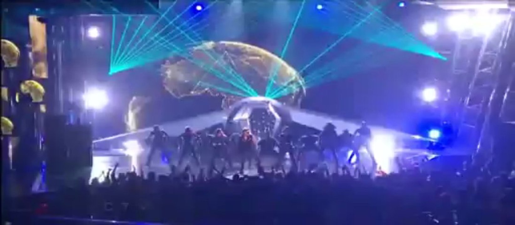 3-Justin Bieber performance