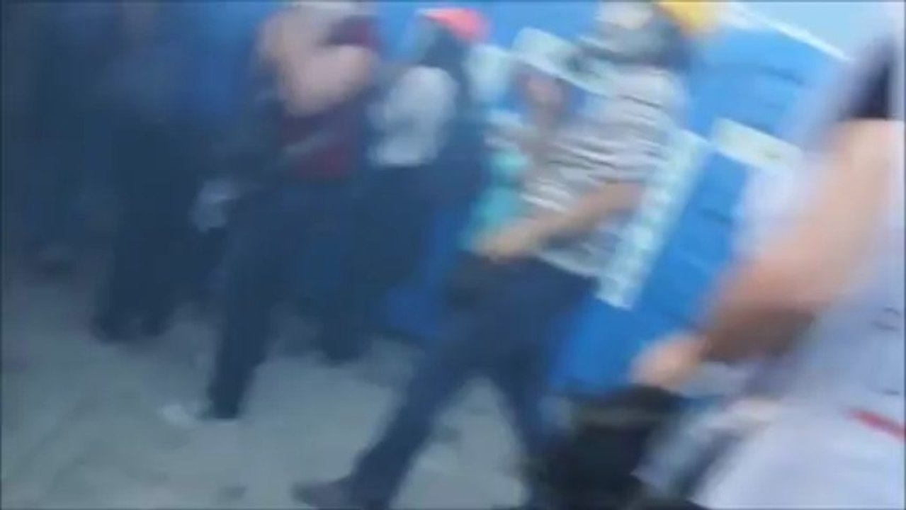 Biber gazı terörü - Pepper gas terror @ Taksim 11.6.2013