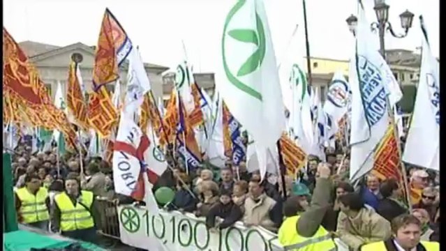 LA LEGA RIPARTA DAL NORD, DAL LAVORO E DA TOSI