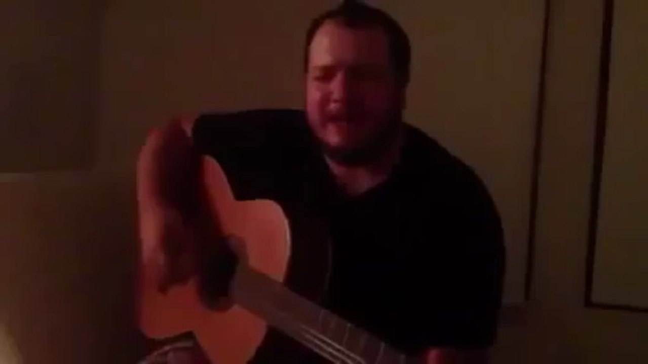 Şahan Gökbakar'dan Gezi Parkı İçin Recep Tayyip Erdoğan'a Şarkı