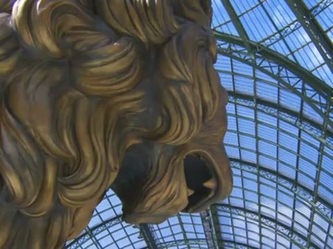 The Making Of Chanel Fall Winter 201011 Haute Couture Statue