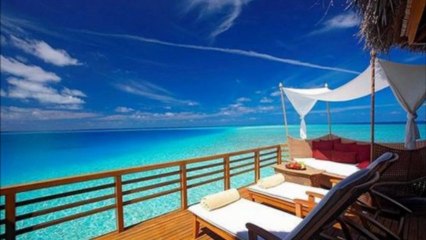 瞳の中の青い海