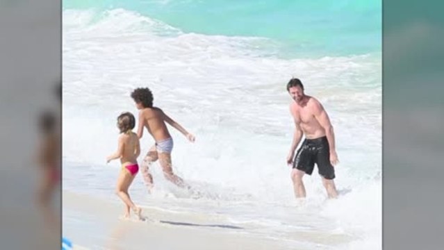 Hollywood's Hottest Dads Hit the Beach With Their Kids