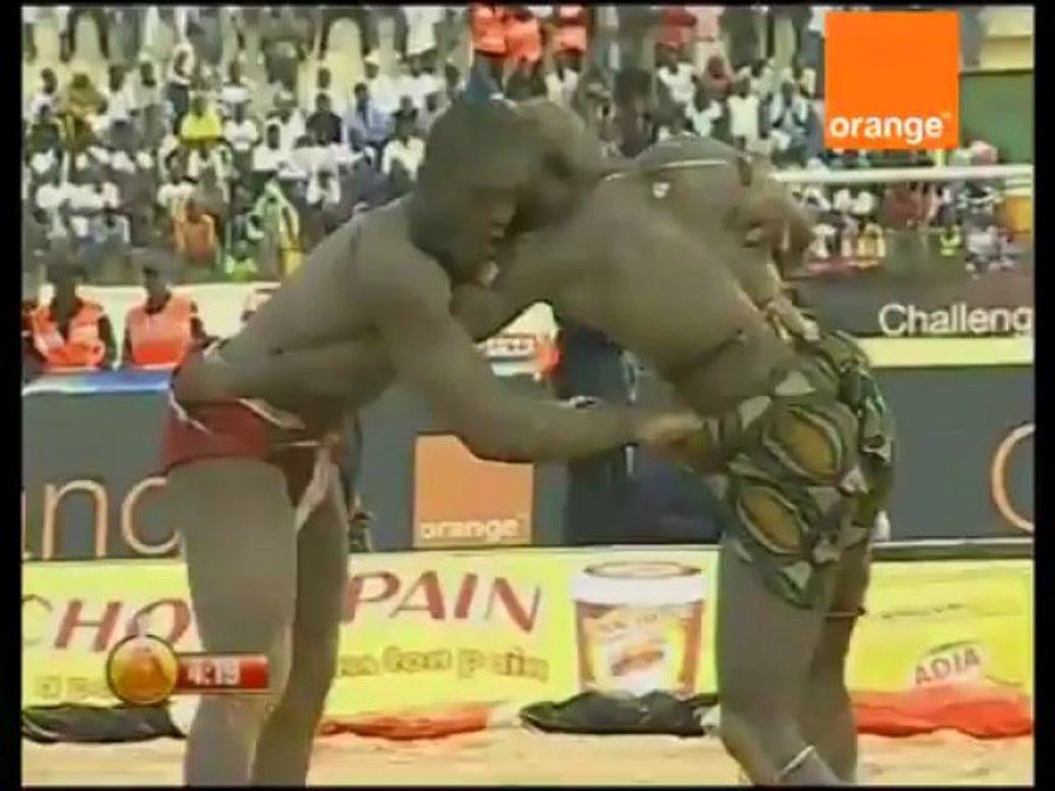 Ndoye Lakhass  Vs  Zoss  Malika - Lutte