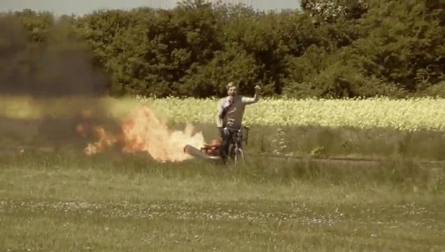 Le vélo le plus dangereux du monde : le Dragster-Bike!