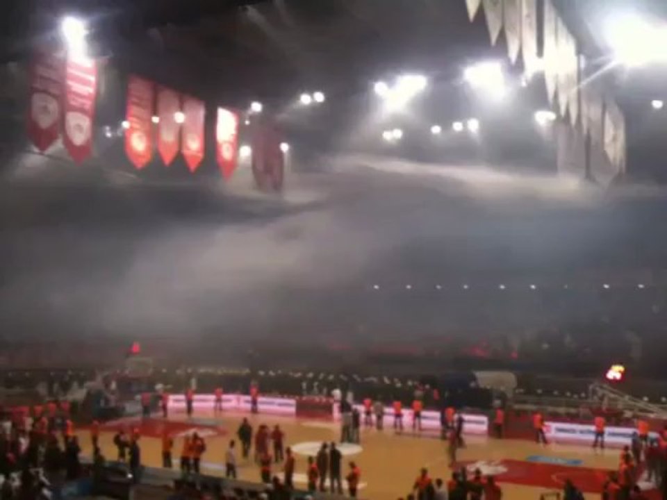 Επεισόδια στο ΣΕΦ (3)