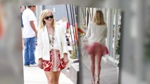 Reese Witherspoon Gets Cheeky While Out and About in Venice Beach