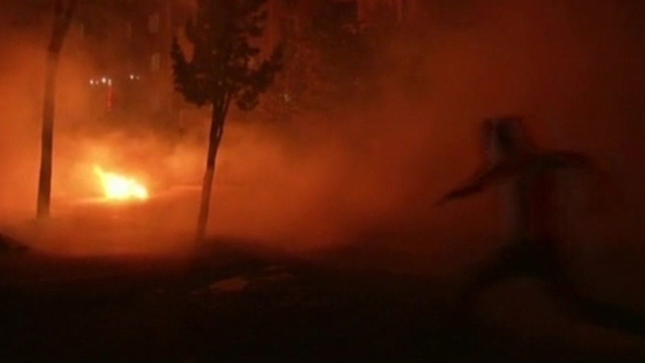Night clashes in Turkey