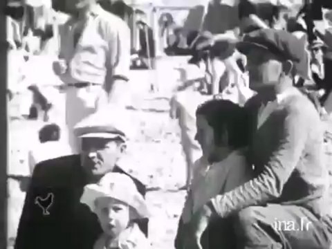 1936, les congés payés donnent droit aux premiers départs en vacances des Français