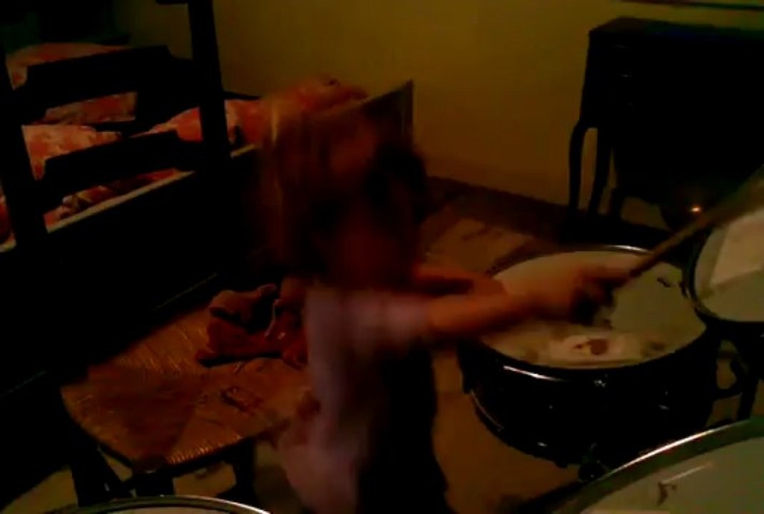 charlotte a la batterie ...