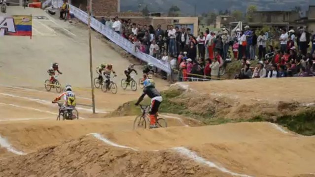 1a Copa Icaros 2012. Pista de bicicross Sogamoso, Boyaca, Colombia bmxinternationalteam.com