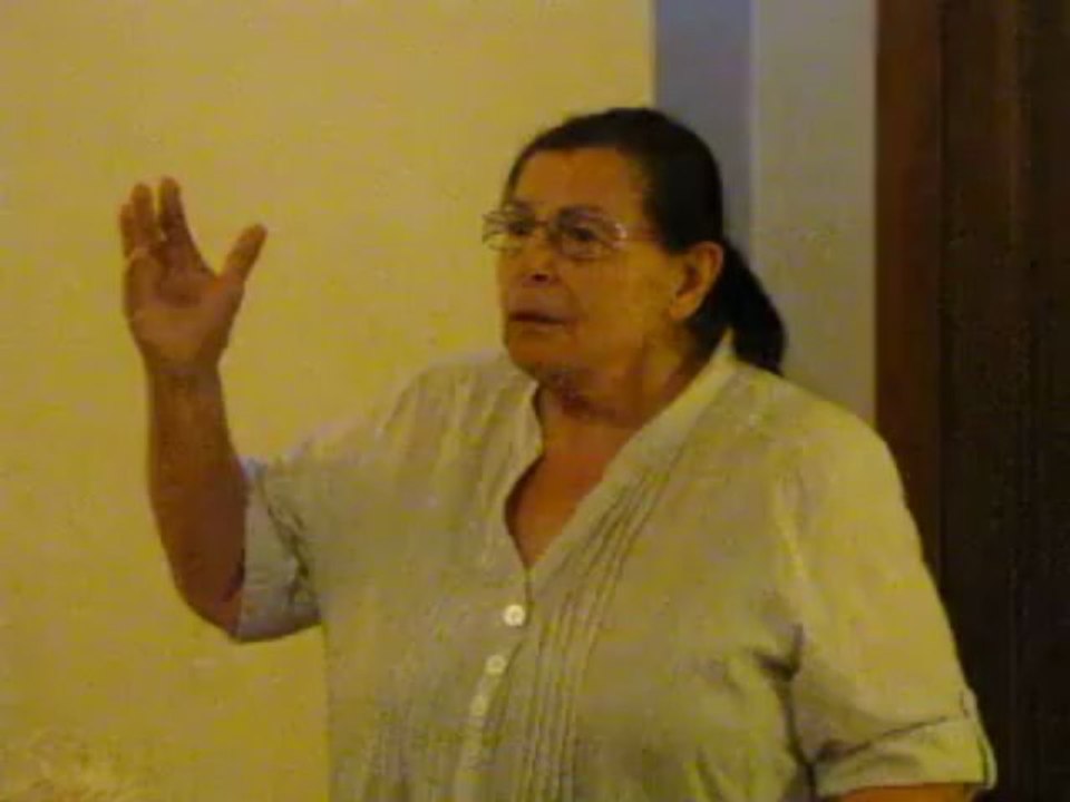 Esther Mello, monologue extrait du livre "Créature" joué à la librairie Elan Sud à Orange.