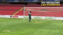 Gonzalo Pineda recuerda el penal a lo Panenka en Confederaciones 2005