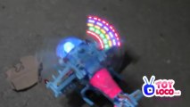 WWW.TOYLOCO.CO.UK Battery Operated Flashing Lights Bump And go Helicopter Toy 8870