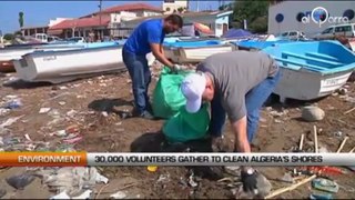 30,000 volunteers clean Algeria’s coastline
