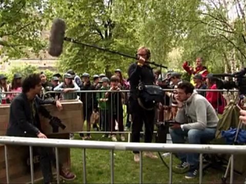 Известные певцы спели в знак протеста