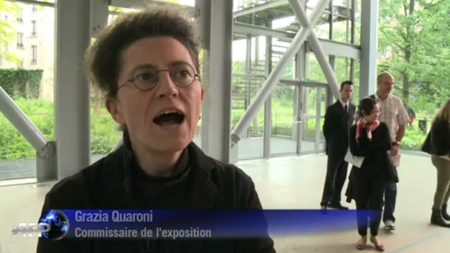 Gros succès pour les étranges sculptures de Ron Mueck