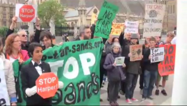 Londra'da G8 protestoları sürüyor