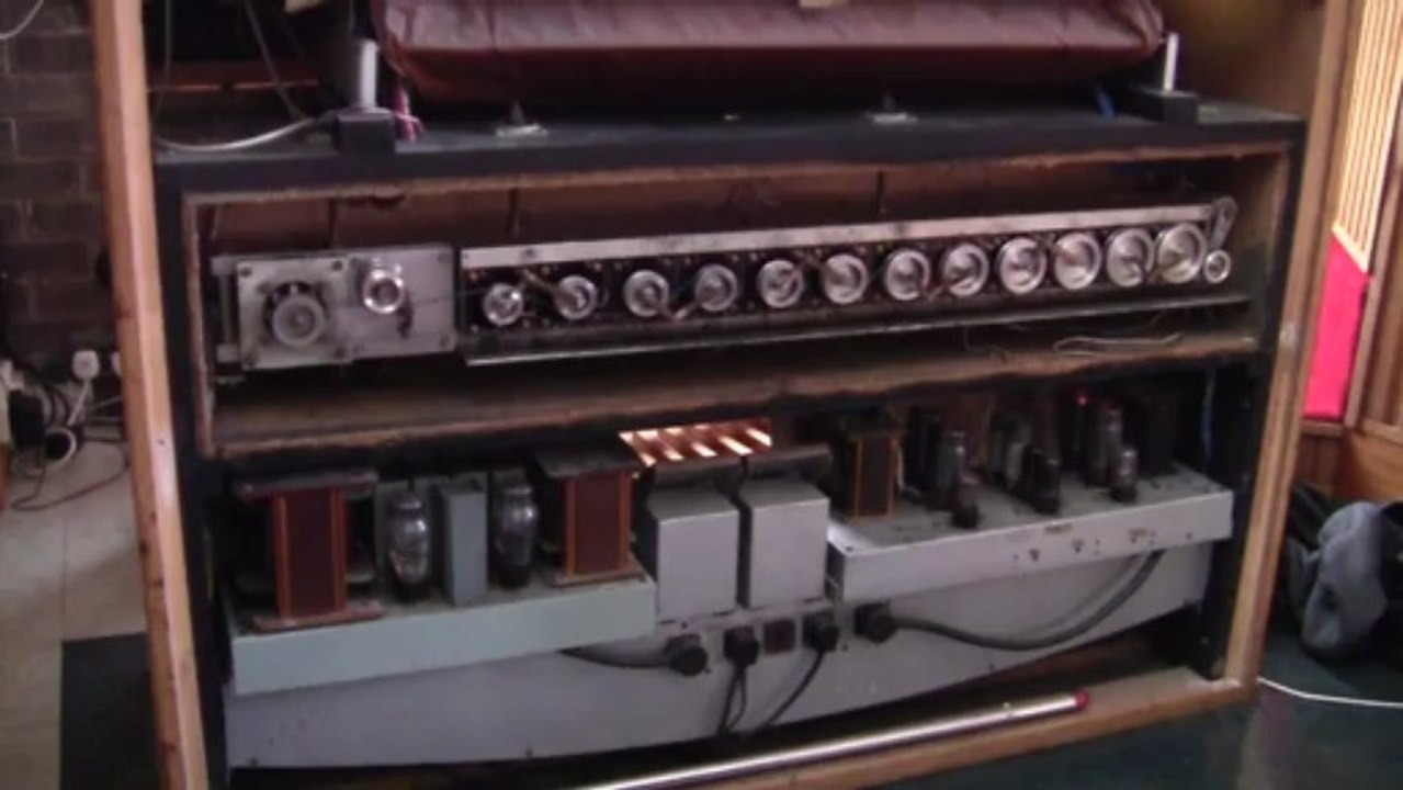 Inside a Compton electrone organ model 357 - video Dailymotion