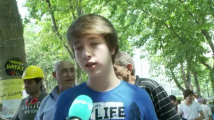 'We're staying here' say protestors in Gezi Park