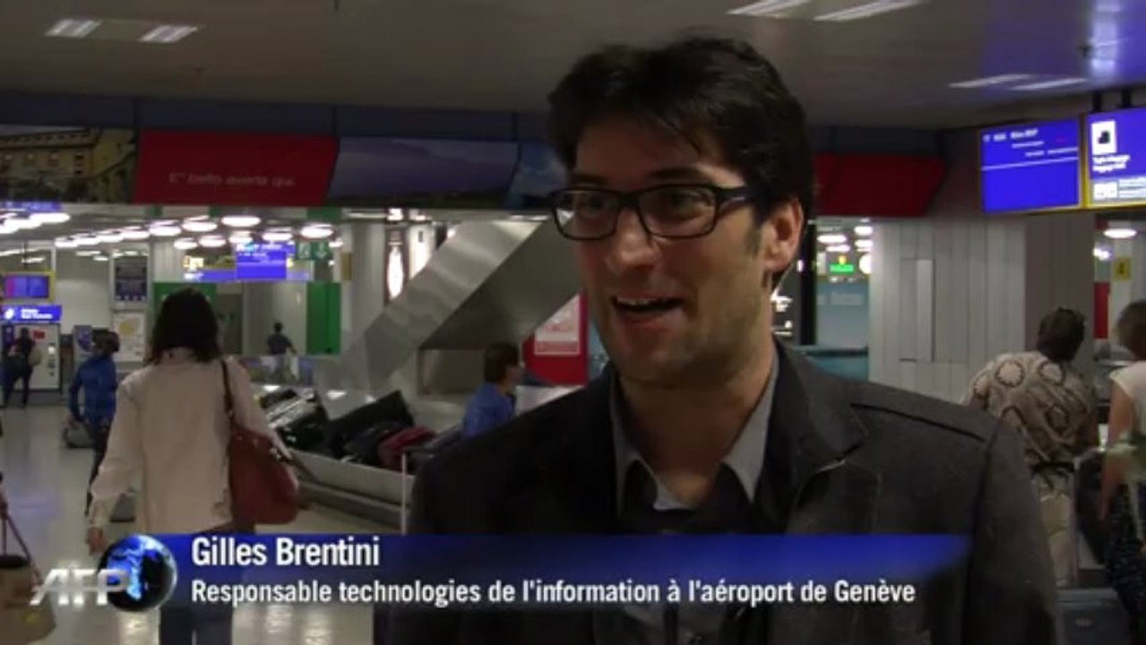 A l'aéroport de Genève, un robot guide les voyageurs