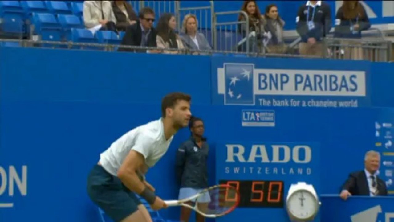 Queen‘s: New balls please! Gelber Filzball spielt Dimitrov übel mit