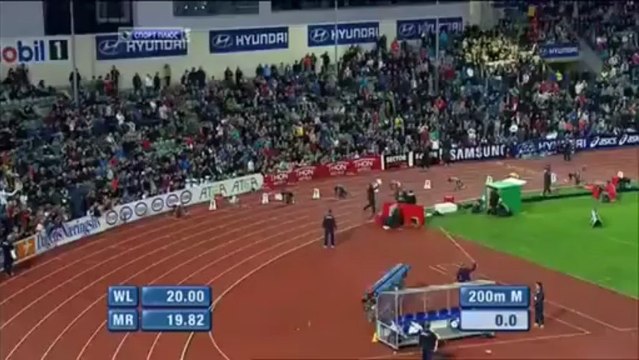 Usain Bolt 200m'de Rekor kırdı..