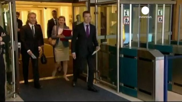 Siria, Usa vogliono no fly zone. Russia: il rapporto...