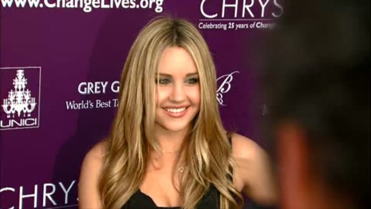 Amanda Bynes Apologizes to Drake For 'Ugly' Comments