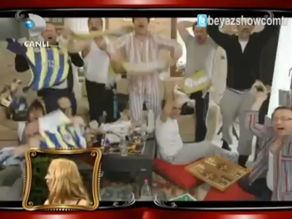 SohbetEkseni,kapanmıştır,girişler,seslikey.com,dandır,Beyaz Sertab Erener'e Kliple Cevap Verdi,SohbetEkseni,