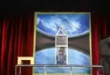 人体切断マジックを透明な箱で種明かし