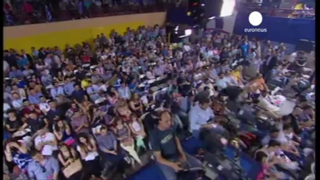 Greek PM Samaras offers partial re-opening of ERT