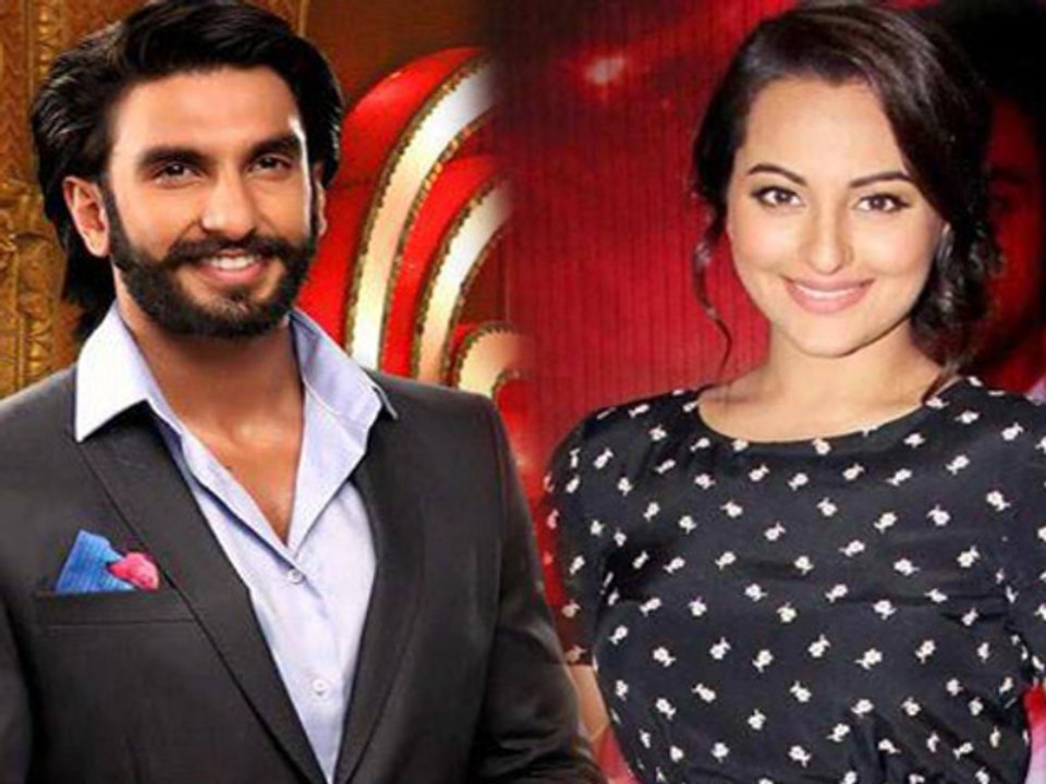 Sonakshi Sinha Finally Drops Her Sari To Woo Lootera Ranveer Singh