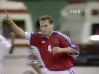 PAVEL NEDVED- HAVING A LASH