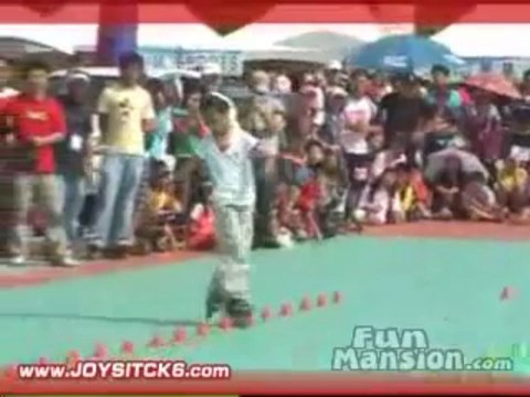 Wonderful kid - (freestyle rollerblade skating)