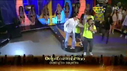 Patricio Zambrano canta con sus pequeños en Volumen 4