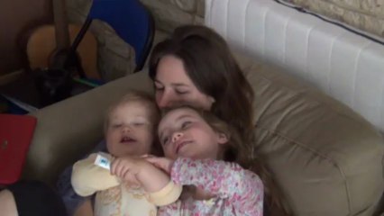 Calin entre filles