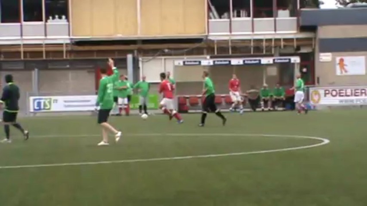 Dovo 35+ tegen Dovo B-6 de start Eerste helft