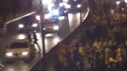 İNÖNÜ MH,SEFAKÖY VE AVCILAR GEZİ PARKINA DESTEK İÇİN E-5 İ KESTİ 10.000 KİŞİ TAKSİME YÜRÜYOR..