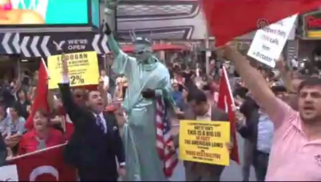 ABD'de CNN'e siyah çelenk