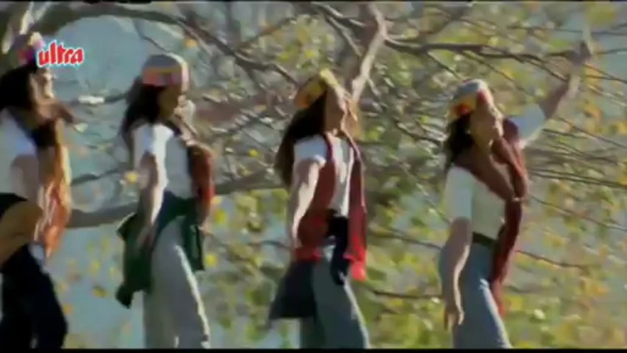 Aawara Bhawren Jo Hole Hole Gaaye - Kajol, Hema Sardesai, Sapnay song