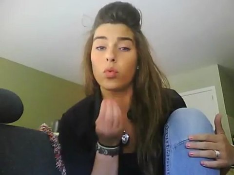 Romy, une fille qui fait du beatbox