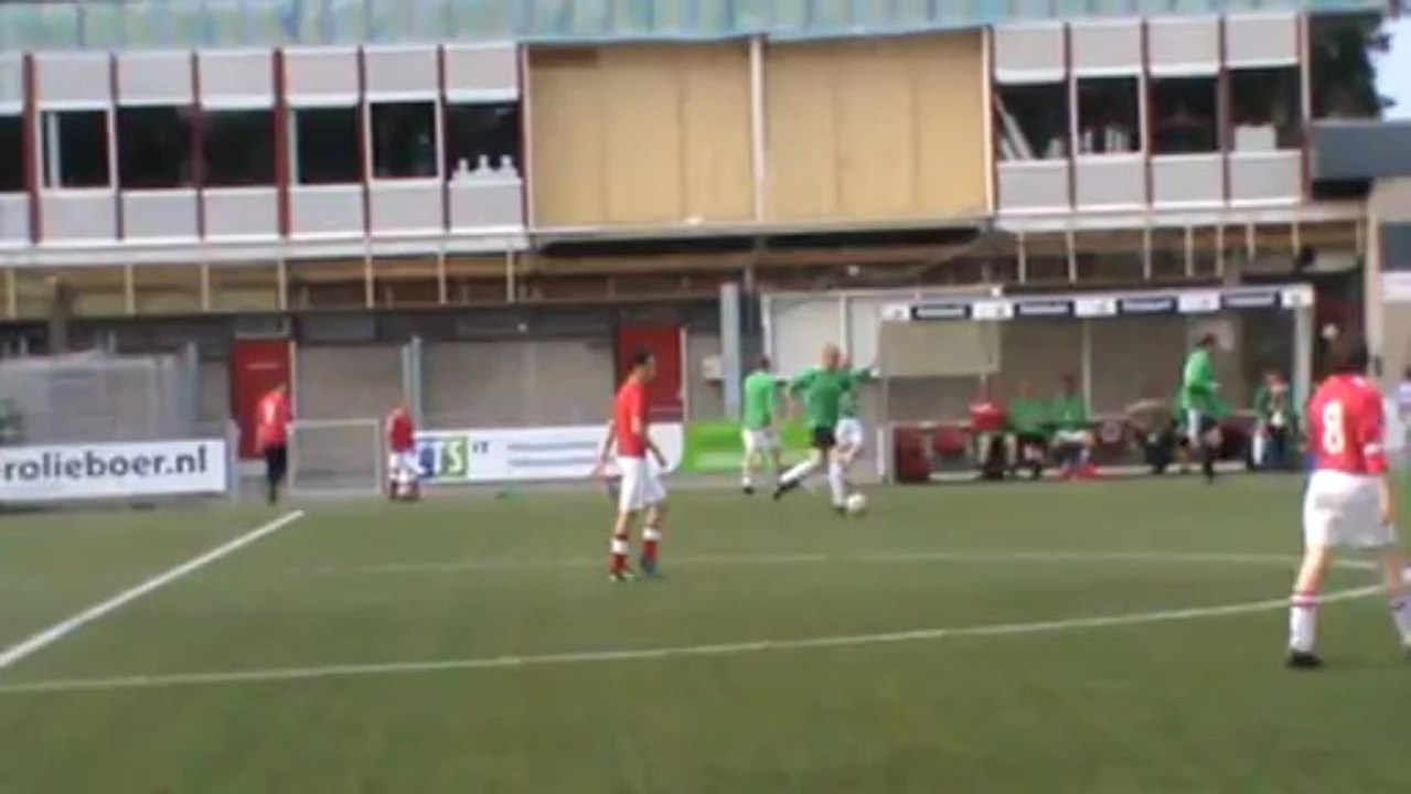 Dovo 35+ tegen Dovo B-6 Doelpunt nummer zes Jacco Drost