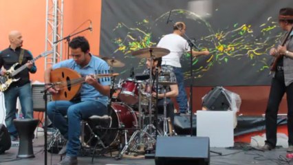 Hamidou en 1ère partie de "Expérience à 4" - musique et peinture