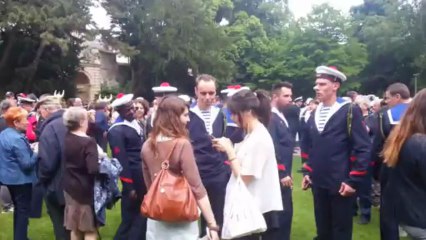 Après le défilé des marins - rassemblement à la mairie de Rouen Armada 2013 le 12/06/13
