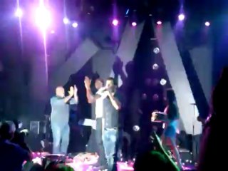 Ο Λάσμε χορεύει τσιφτετέλι